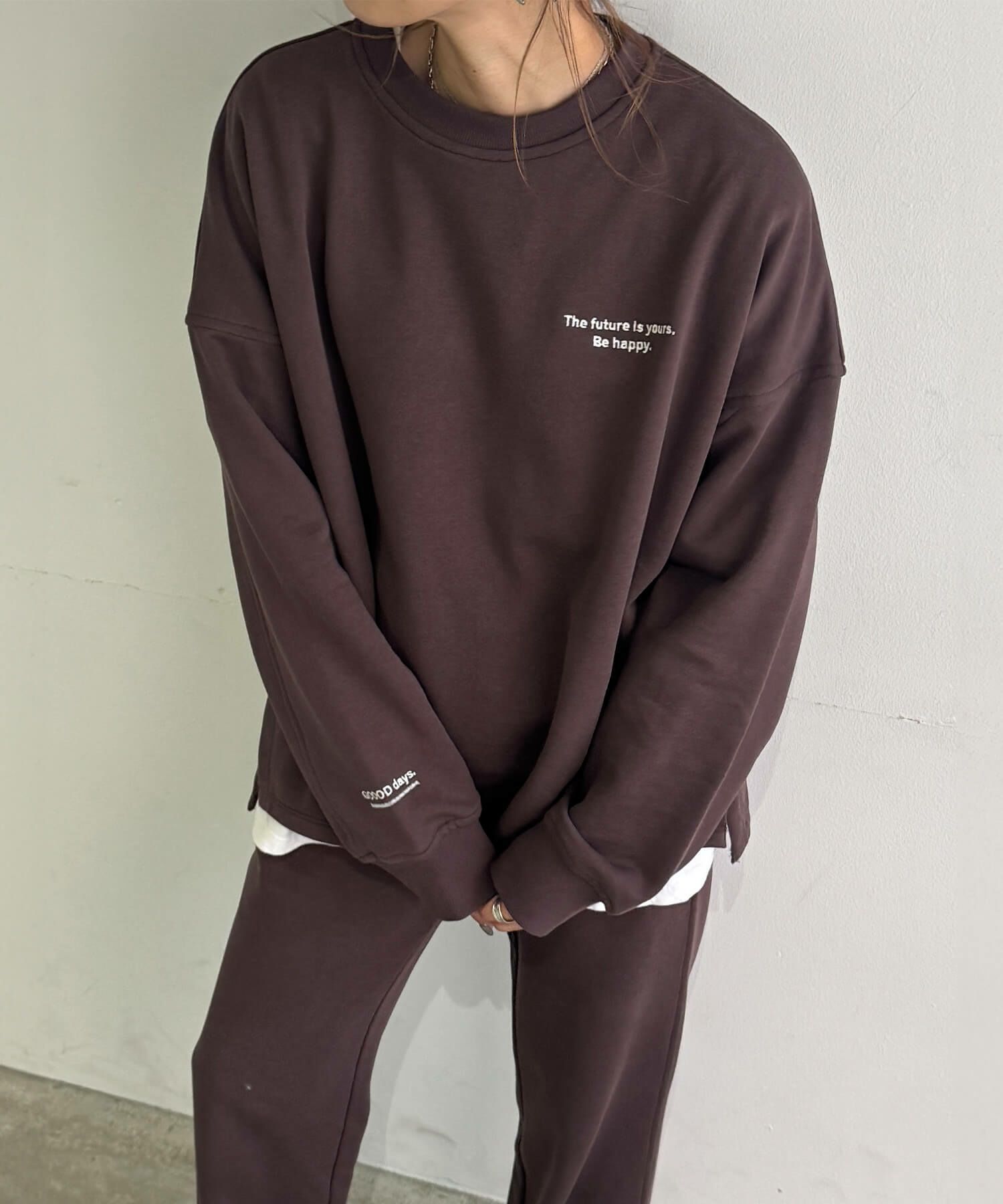 オリジナル刺繍ロゴスウェット | Embroidery logo over sweat(chiica