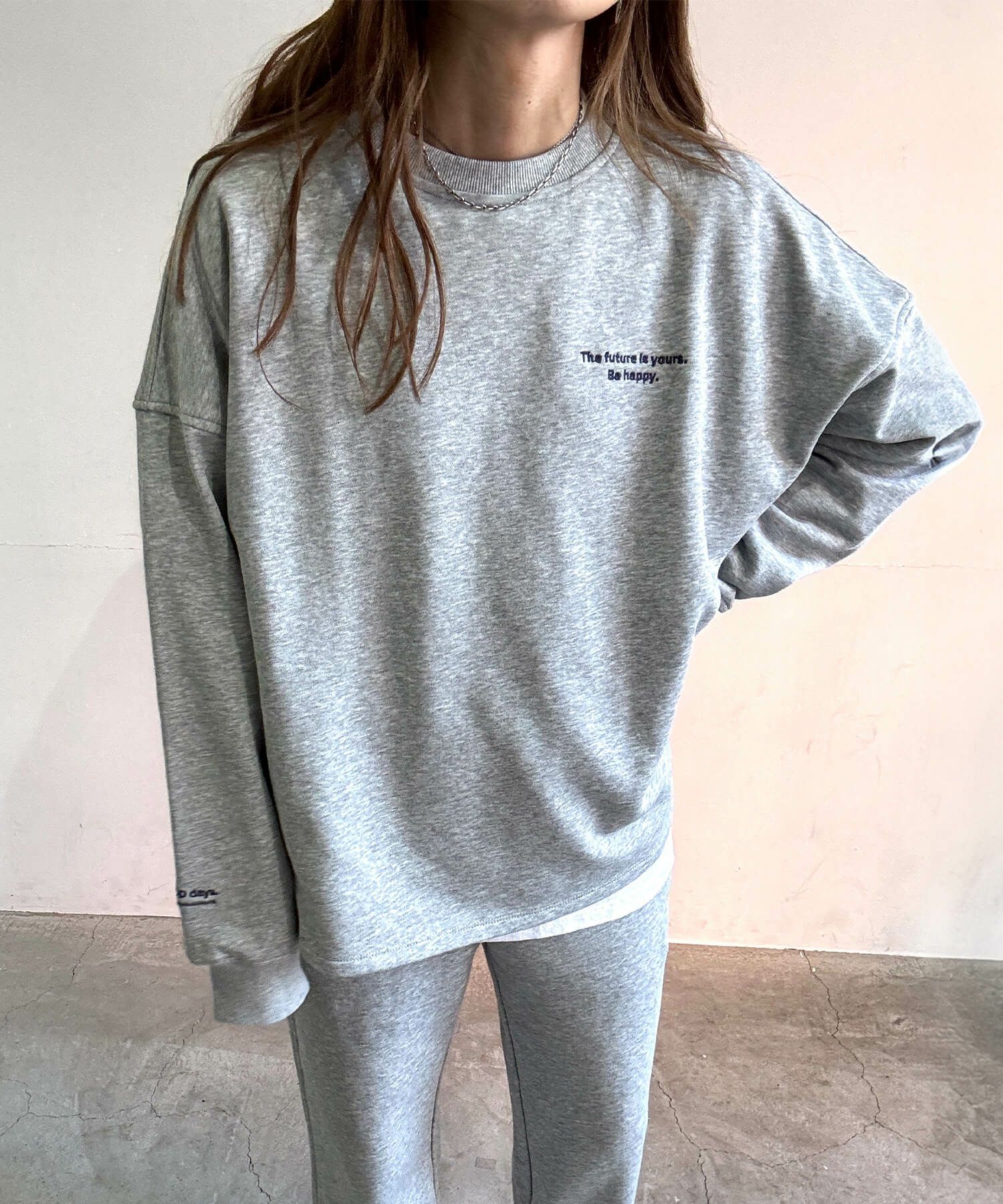 オリジナル刺繍ロゴスウェット | Embroidery logo over sweat(chiica