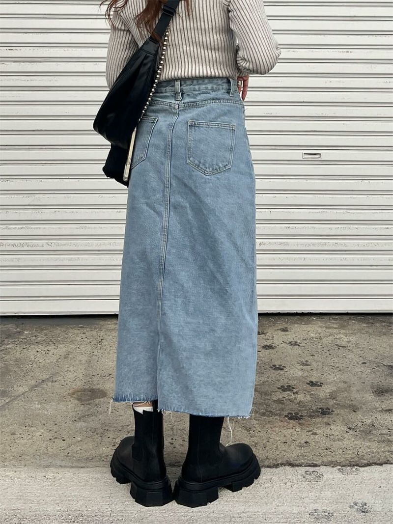 センタースリットデニムスカート | Center slit denim skirt(chiica 