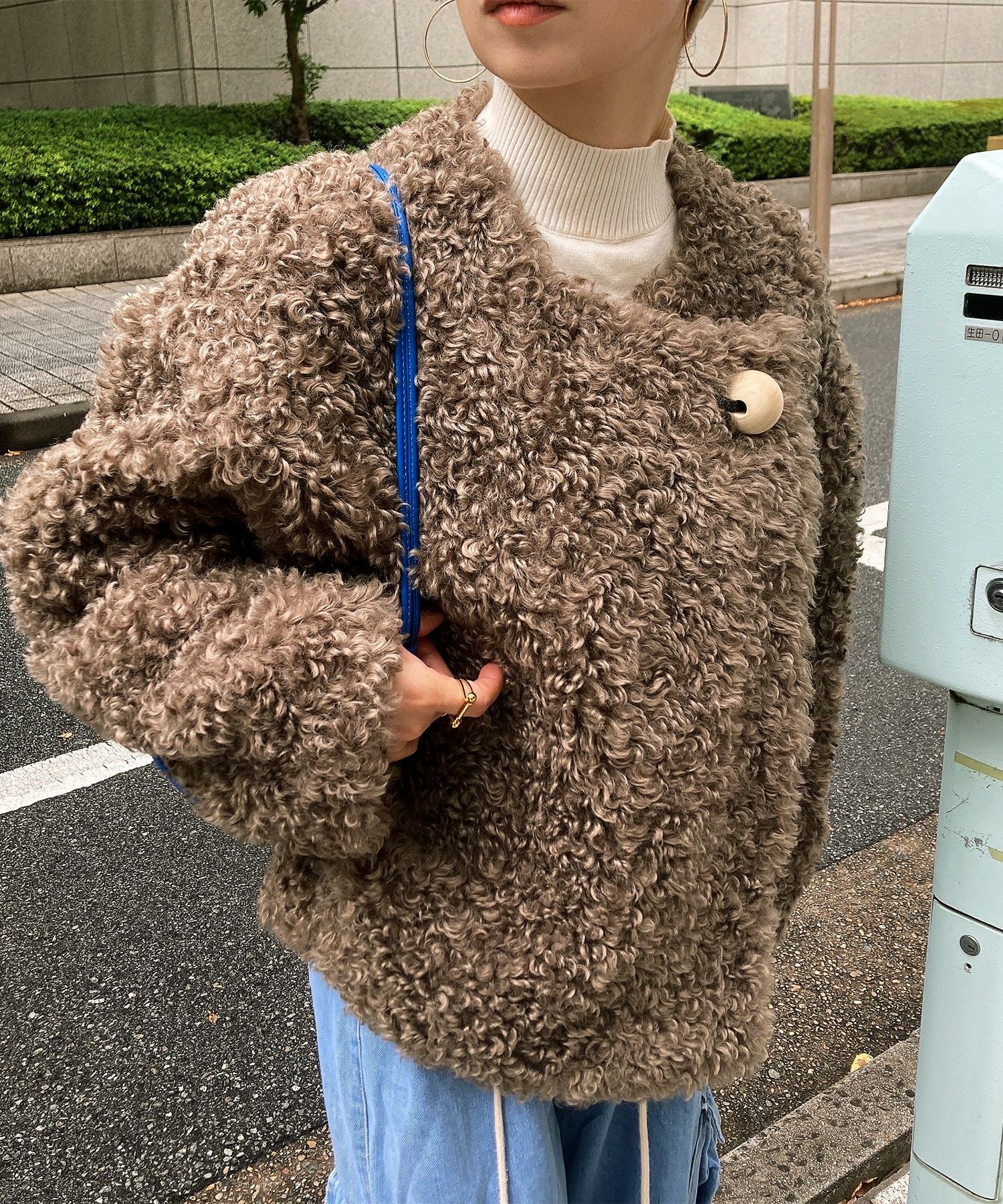 OUTER | ISOOK